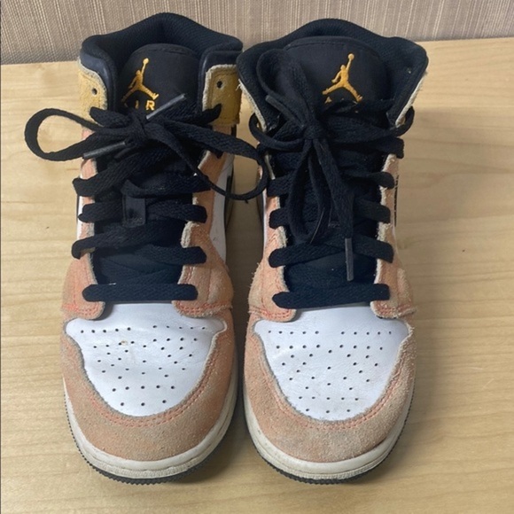 Nike Air Jordan Retro 1 Mid SE 'Flight Club 2 tone color '‎ youth 4.5 - Picture 2 of 7